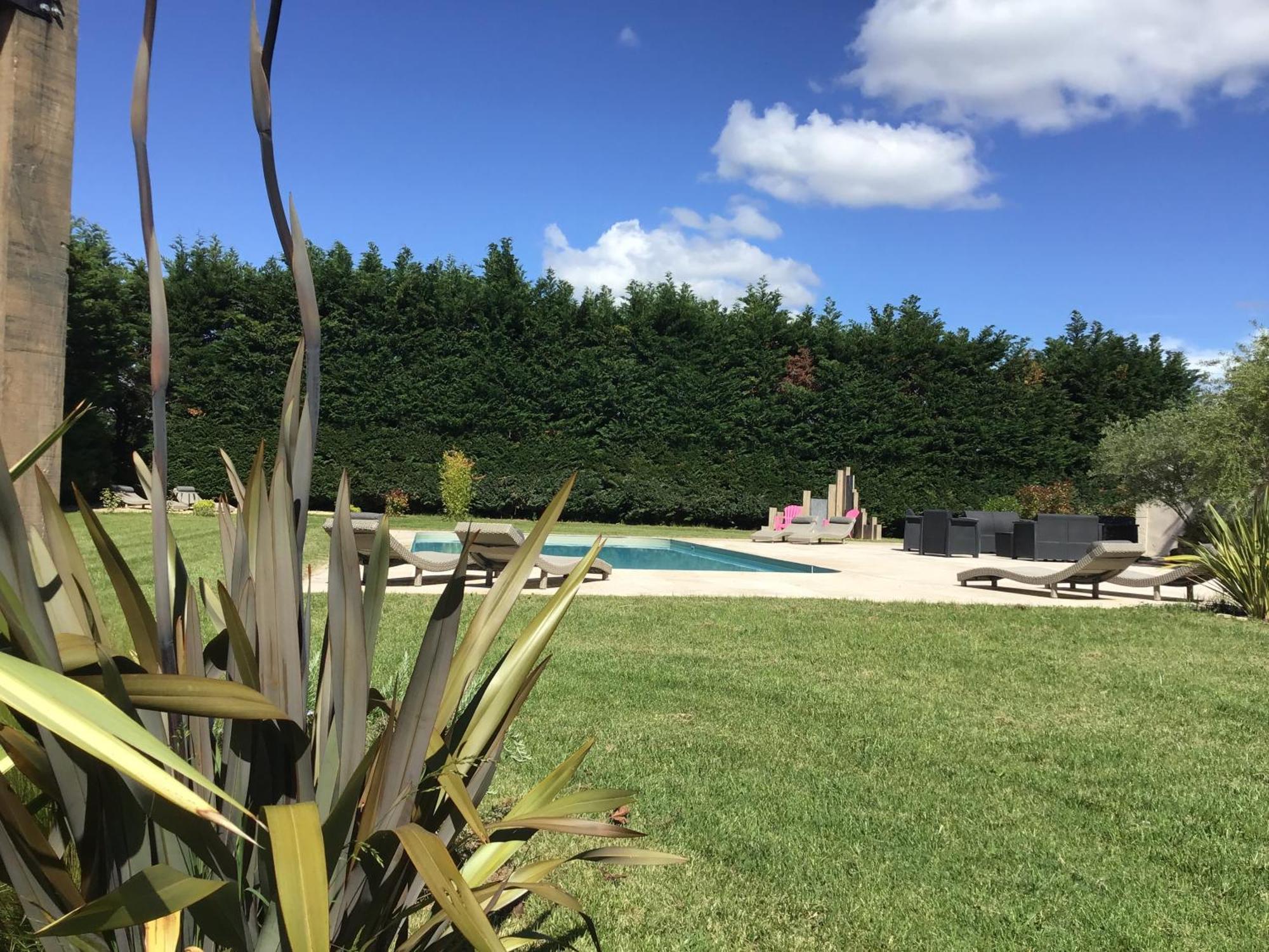 Domaine Chamarel Villa Saint-Paulet-de-Caisson Exterior photo